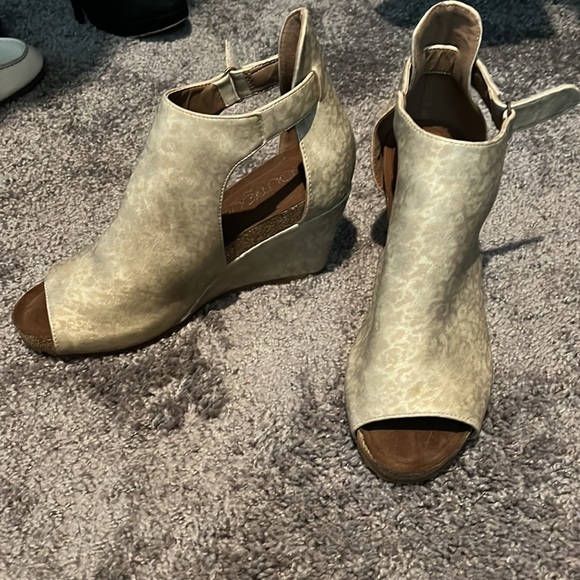 Wedges - Picture 2 of 3